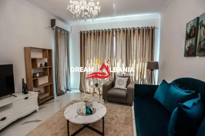 Tirane, jepet me qera apartament 1+1+Ballkon Kati 6, 78 m² 800 € (Ne Rrugen e Kavajes, tek Square 21)