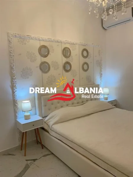 Tirane, jepet me qera apartament 1+1+Ballkon Kati 6, 78 m² 800 € (Ne Rrugen e Kavajes, tek Square 21)
