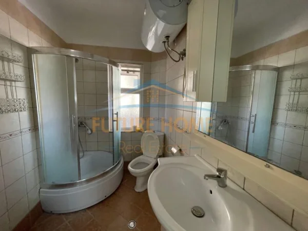 Tirane, shitet apartament 1+1+Ballkon Kati 4, 57 m² 90.000 € (XHAMFIZE KEKO , PORCELAN)