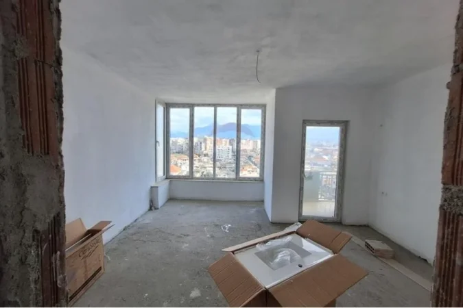 Tirane, shitet apartament 3+1 Kati 9, 130 m² 132.000 € (Pallatet Cabej)