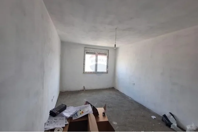 Tirane, shitet apartament 3+1 Kati 9, 130 m² 132.000 € (Pallatet Cabej)