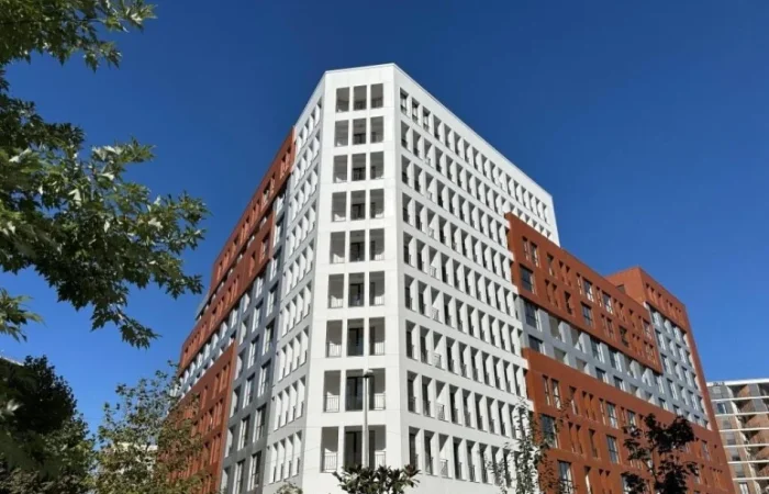 Tirane, shitet dyqan Kati 0, 94 m² 235.000 € (astir)