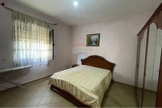 Tirane, jepet me qera apartament 2+1 Kati 2, 100 m² 350 € (Bulevardi Zhan Dark)