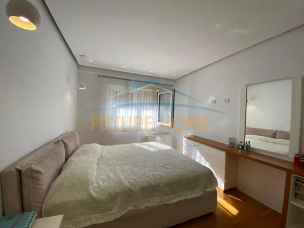 Tirane, shitet apartament 2+1+Ballkon Kati 6, 116 m² 240.000 € (KOPSHTI ZOOLOGJIK)