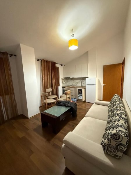 Tirane, jepet me qera apartament 1+1+Ballkon Kati 6, 60 m² 500 € (Kodra e Diellit prane Market Cok)
