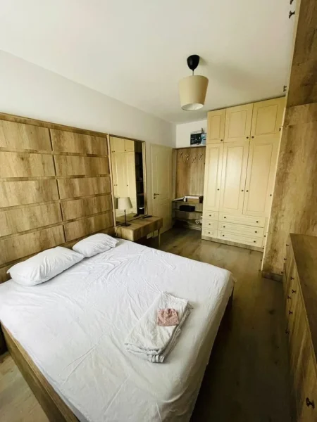 Tirane, jepet me qera apartament 1+1 Kati 8, 80 m² 520 € (Astir)