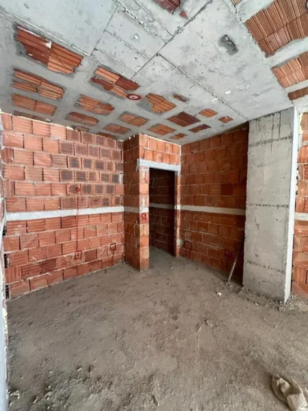 Tirane, shitet apartament 1+1+Ballkon Kati 4, 76 m² (Bulevardi i Ri)