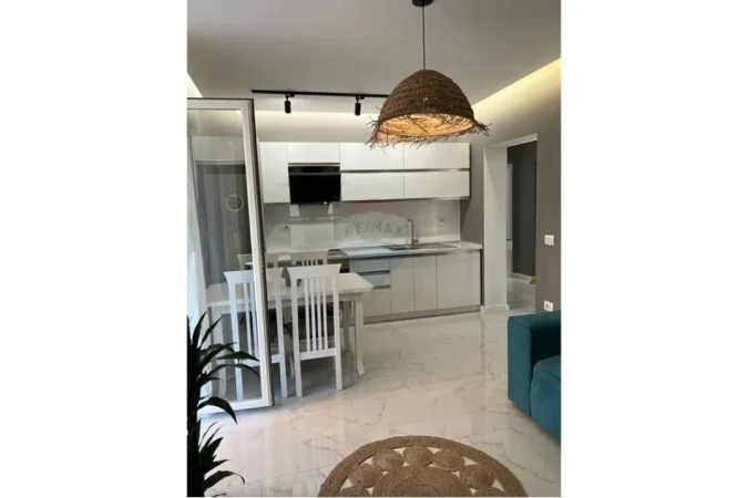 Tirane, jepet me qera apartament 2+1 Kati 1, 68 m² 700 € (Myslym Shyri)