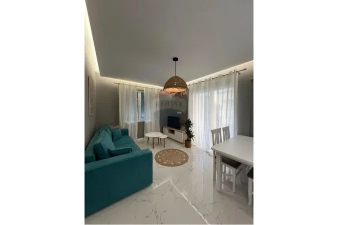 Tirane, jepet me qera apartament 2+1 Kati 1, 68 m² 700 € (Myslym Shyri)