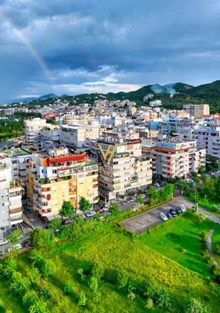 Tirane, shitet apartament 4+1+Ballkon Kati 1, 229 m² 448.500 € (KOPSHTI BOTANIK)