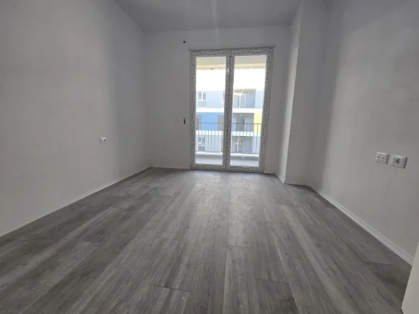 Tirane, shitet apartament 2+1+Aneks+Ballkon Kati 6, 97 m² 106.000 € (univers city)