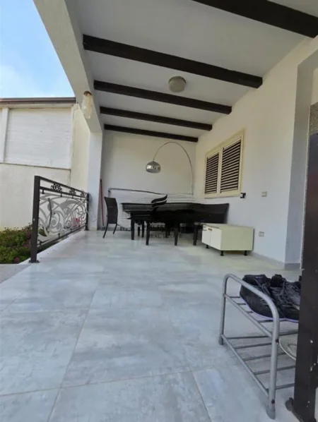 Durres, shitet Vile 3+1+Ballkon Kati 2, 210 m² 370.000 € (QERRET)