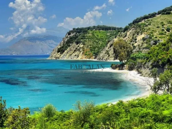 Sarande, shitet , 25.000 m² 1.750.000 € (Lukove)