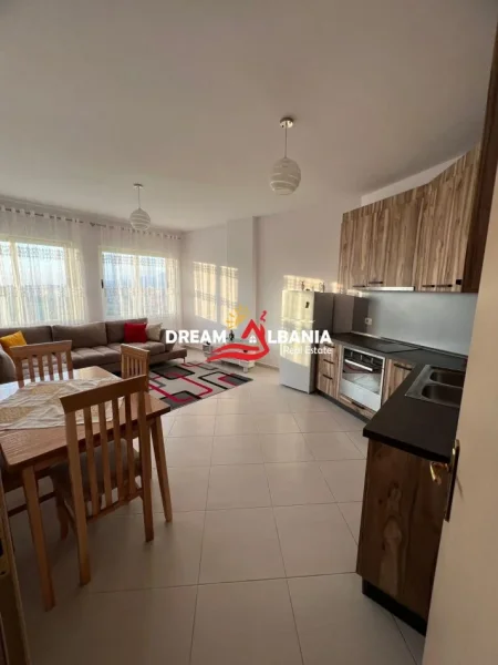 Tirane, jepet me qera apartament 1+1 Kati 8, 70 m² 500 € (Ne Yzberisht, prane Gega Oil)