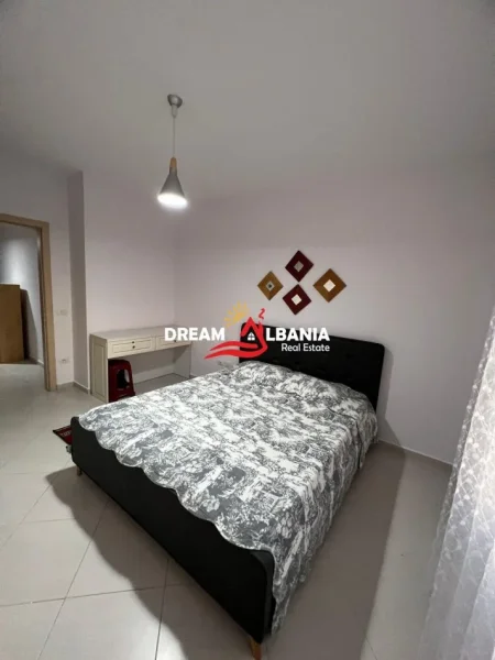 Tirane, jepet me qera apartament 1+1 Kati 8, 70 m² 500 € (Ne Yzberisht, prane Gega Oil)
