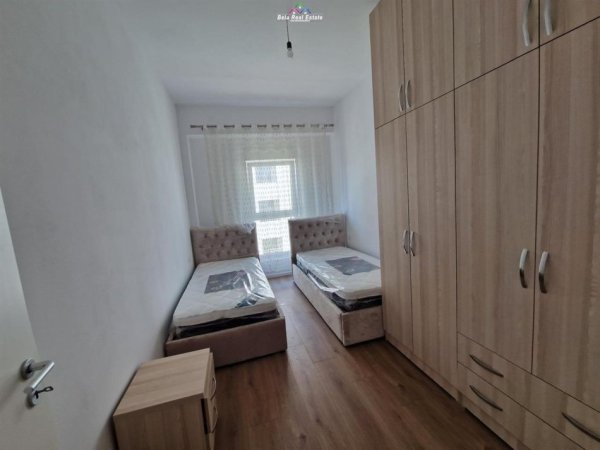 Tirane, jepet me qera apartament 2+1+Ballkon Kati 3, 90 m² 550 € (ali demi)
