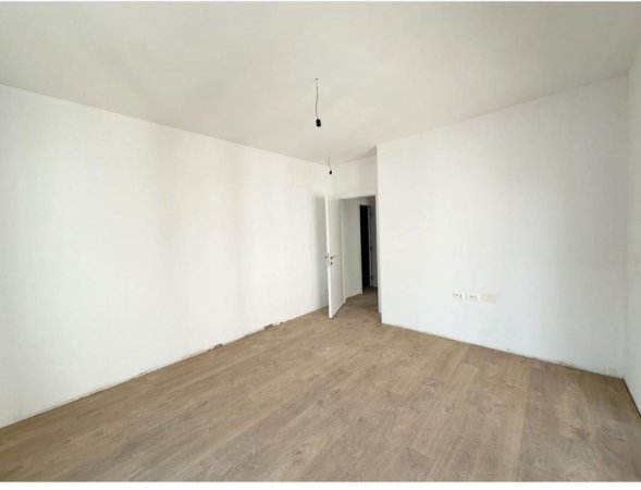 Tirane, shitet apartament 3+1 , 149 m² (Kopshti Botanik)