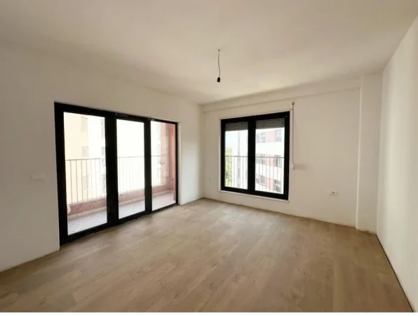 Tirane, shitet apartament 3+1 , 149 m² (Kopshti Botanik)