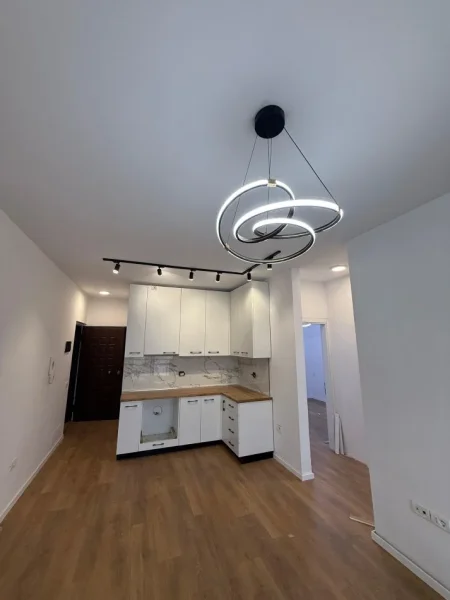 Tirane, shitet apartament 1+1 , 77 m² 189.000 € (Pazari i Ri)