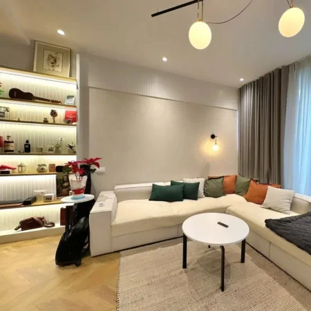 Tirane, shitet apartament , 76 m² 285.000 € 