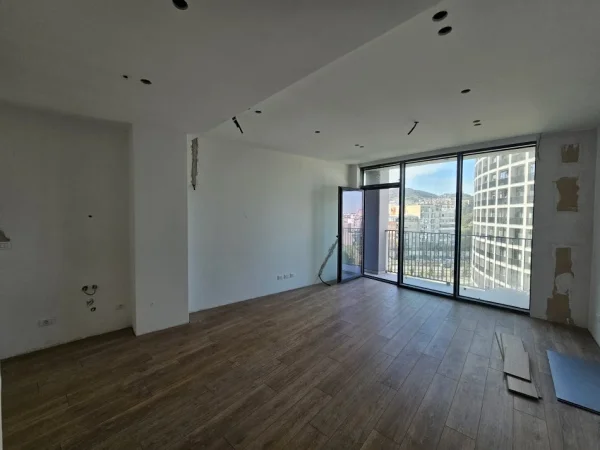 Tirane, shitet 1+1+Ballkon Kati 6, 260.000 € (LAKE VIEW, LIQENI TIRANES)