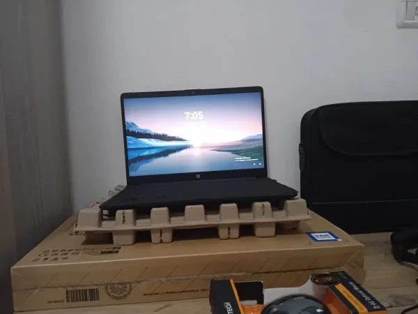 Vlore - Lungomare - Uji i Ftohte, shes Laptop Laptop I ri Marka HP