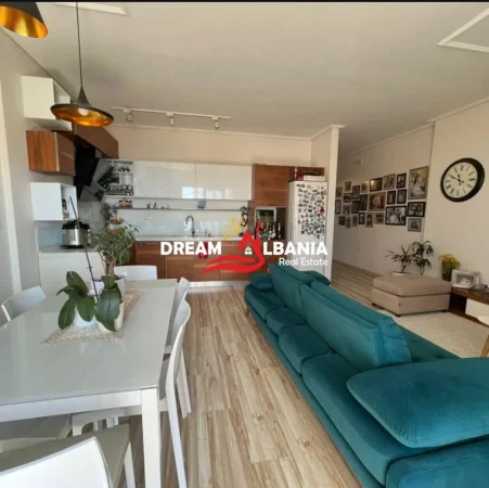 Vlore, shitet apartament 3+1 Kati 4, 148 m² 318.000 € (vlore)