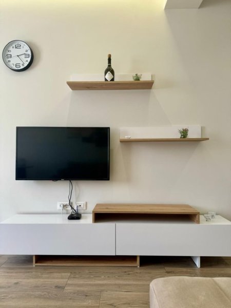 Tirane, jepet me qera apartament 1+1+Aneks Kati 3, 72 m² 500 € (vasil shanto)