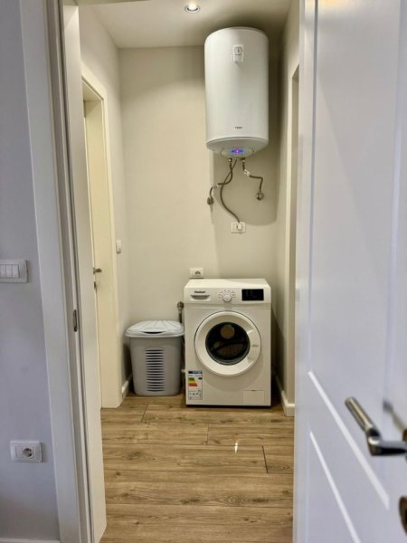 Tirane, jepet me qera apartament 1+1+Aneks Kati 3, 72 m² 500 € (vasil shanto)