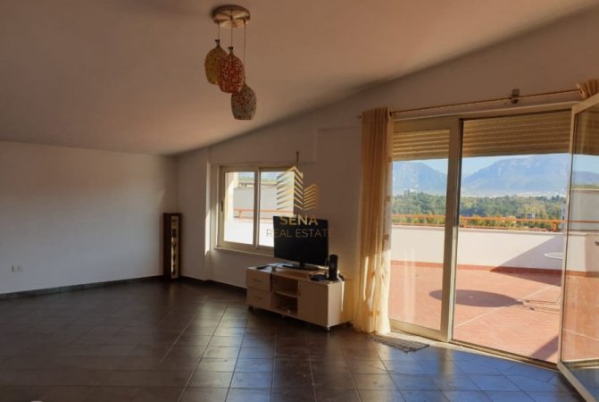 Tirane, jepet me qera apartament 2+1+Ballkon Kati 5, 210 m² 1.200 € (Liqeni Thate)