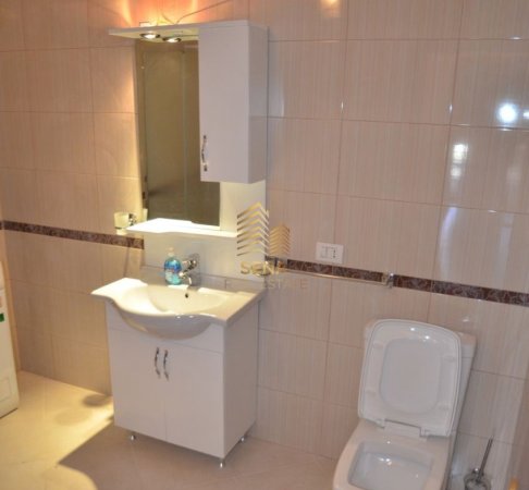 Tirane, jepet me qera apartament 2+1+Ballkon Kati 5, 210 m² 1.200 € (Liqeni Thate)
