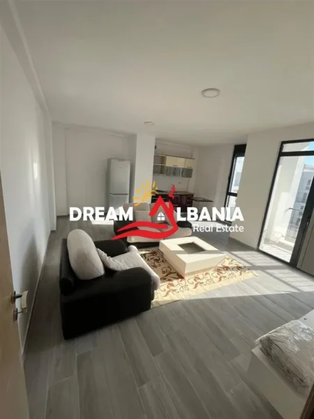Tirane, jepet me qera apartament 2+1 Kati 5, 97 m² 400 € (5 maj)