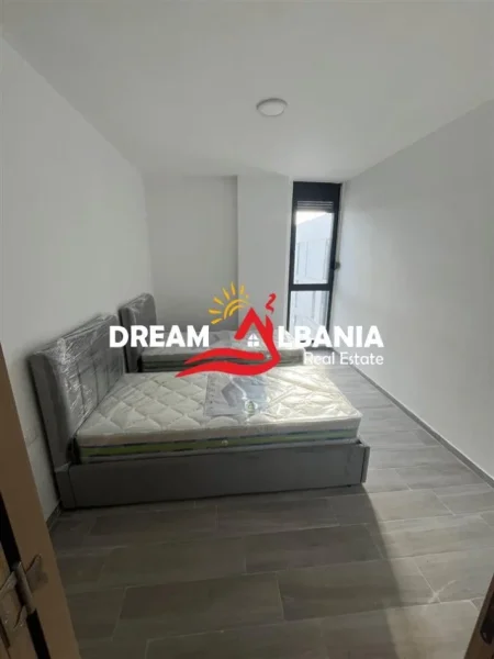 Tirane, jepet me qera apartament 2+1 Kati 5, 97 m² 400 € (5 maj)