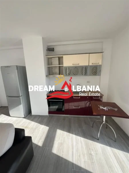 Tirane, jepet me qera apartament 2+1 Kati 5, 97 m² 400 € (5 maj)