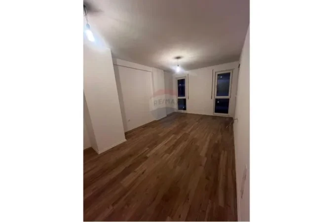 Tirane, jepet me qera apartament 2+1 Kati 5, 96 m² 300 € (Universcity)