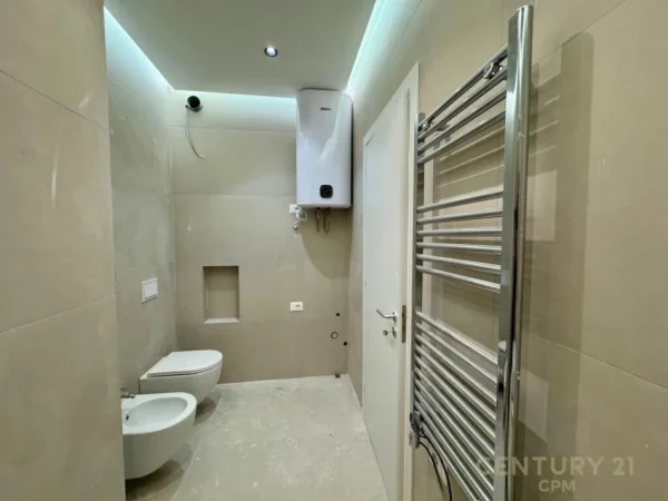 Tirane, shitet apartament 2+1+Ballkon Kati 2, 107 m² 232.000 € (pazari i ri)