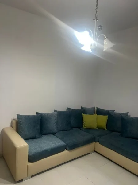 Tirane, jepet me qera apartament 3+1+Aneks+Ballkon Kati 1, 100 m² 800 € (selvia)