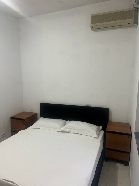 Tirane, jepet me qera apartament 3+1+Aneks+Ballkon Kati 1, 100 m² 800 € (selvia)