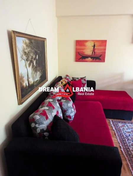 Tirane, jepet me qera apartament 2+1 Kati 2, 90 m² 600 € (Qender)