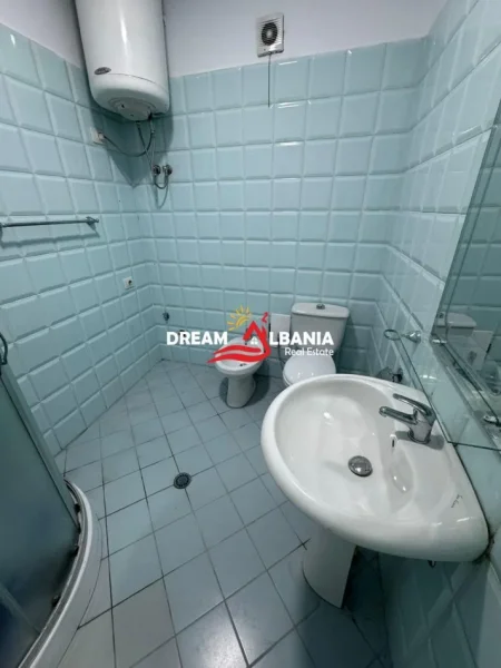 Tirane, shitet apartament 1+1 Kati 7, 76 m² 90.900 € (yzberisht)