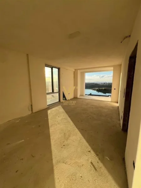 Tirane, shitet apartament 2+1+Ballkon Kati 3, 112 m² 250.000 € (FARKE)