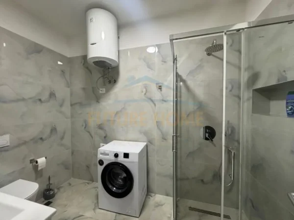 Tirane, jepet me qera apartament 2+1+Ballkon Kati 5, 92 m² 850 € (Rruga Mine Peza)