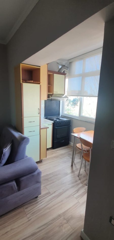 Tirane, jepet me qera apartament 1+1 Kati 2, 60 m² 350 € (Don Bosko)
