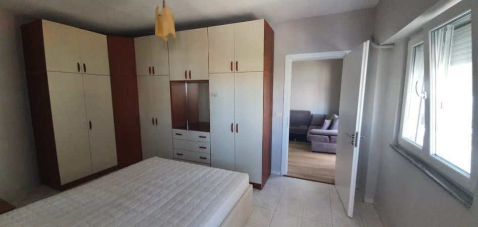 Tirane, jepet me qera apartament 1+1 Kati 2, 60 m² 350 € (Don Bosko)