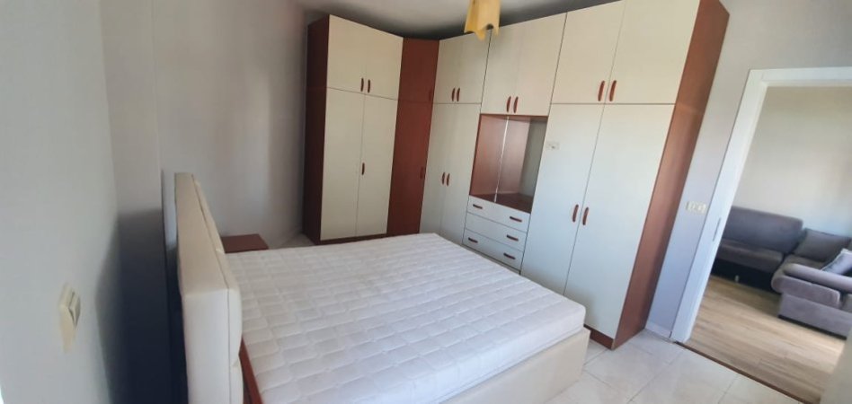 Tirane, jepet me qera apartament 1+1 Kati 2, 60 m² 350 € (Don Bosko)