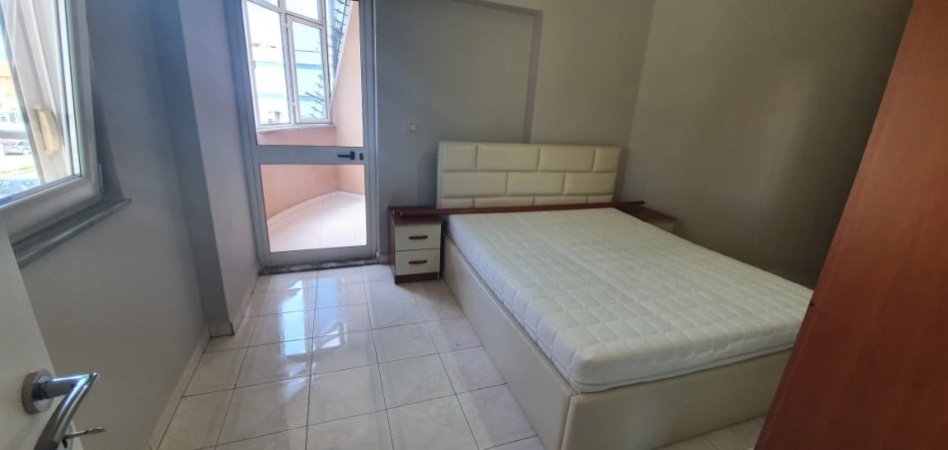 Tirane, jepet me qera apartament 1+1 Kati 2, 60 m² 350 € (Don Bosko)