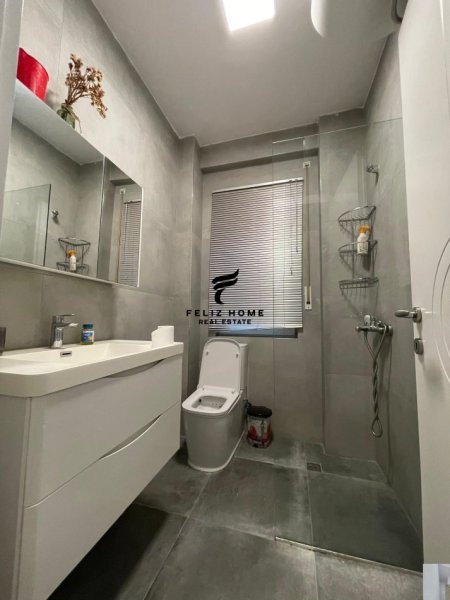 Tirane, jepet me qera apartament 1+1+Ballkon Kati 1, 60 m² 550 € (5 MAJI)