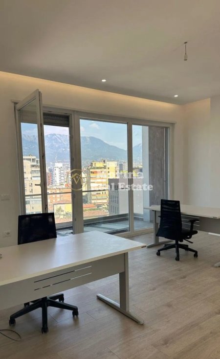 Tirane, jepet me qera ambjent biznesi Kati 1, 280 m² 3.000 € (Selvia)