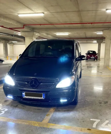 Tirane, shes MERCEDES BENZ VIANO Nafte, e zeze automatik Klima 340.000 km 13.000 €
