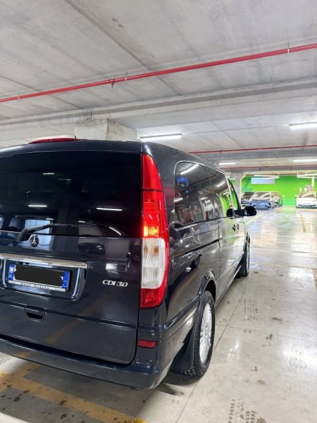 Tirane, shes MERCEDES BENZ VIANO Nafte, e zeze automatik Klima 340.000 km 13.000 €